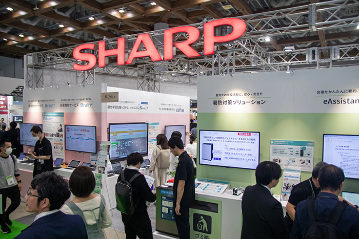 高機能なインタラクティブディスプレイと連携システム